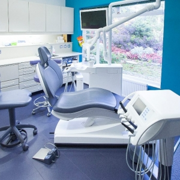 About Us Cosmetic Dentist Hurst Park Dental Cambridge